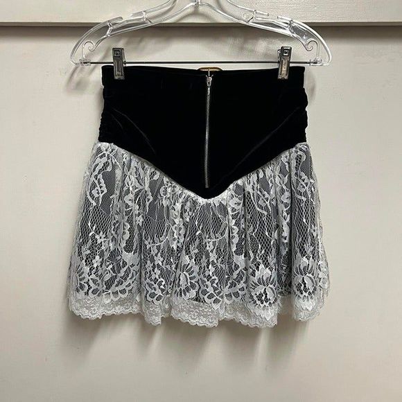 Serpenti Apparel The Fancy Skirt - Picture 2 of 4